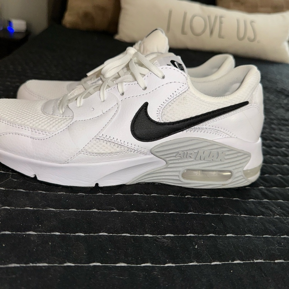 Nike White and Black Air Max Sneakers
